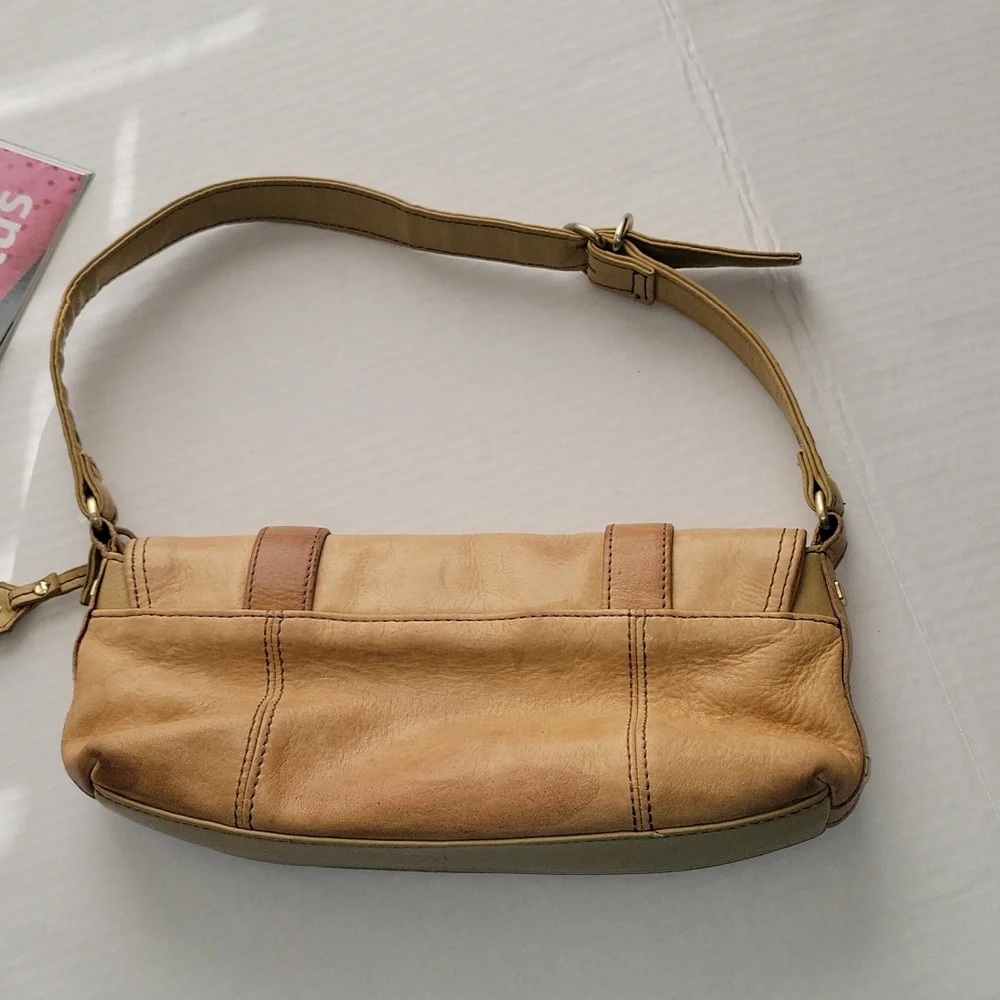 Kenneth Cole Reaction Leather Bag